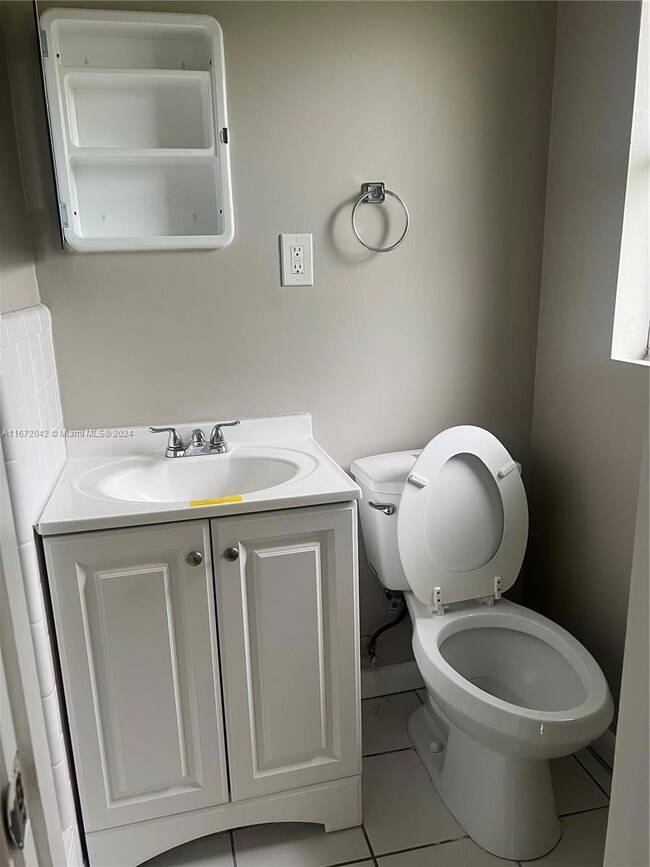 6539 Harlow Blvd, Jacksonville, FL 32210 - photo 4