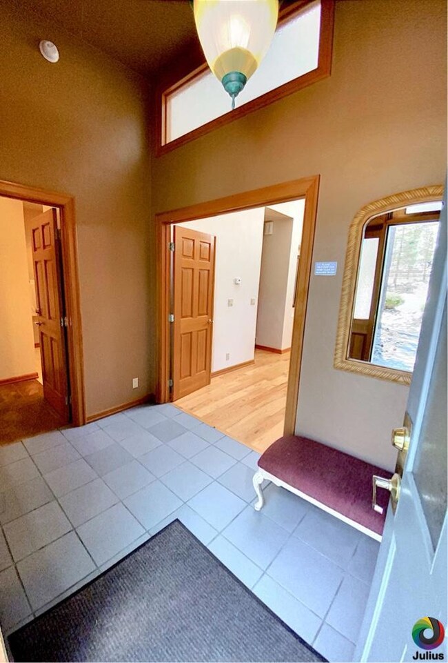 57066 Peppermill Cir unit 31-B, Sunriver, OR 97707 - photo 3
