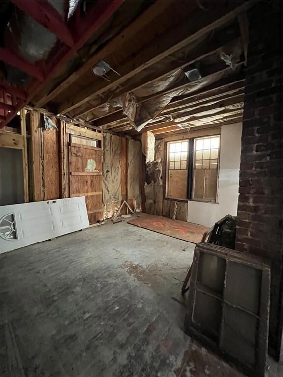 DOWNSAIRS BEDROOM
