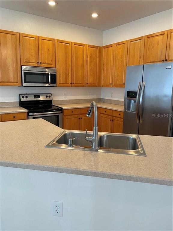 34435 Windknob Ct, Wesley Chapel, FL 33545 - photo 4