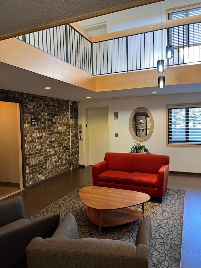 The Heatherton unit 112, Edina, MN 55435 - photo 4