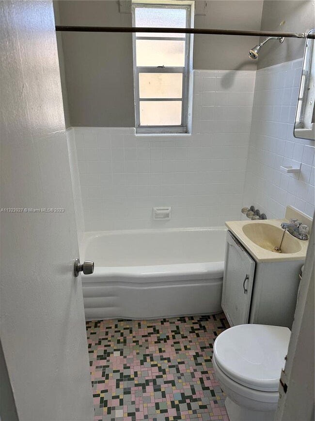 4210 SW 25th St unit 1, West Park, FL 33023 - photo 4