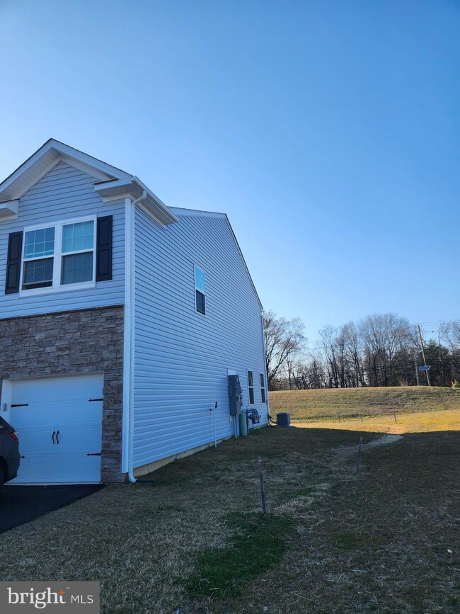 26 Peregrine Way, Burlington Township, NJ 08016 - photo 2