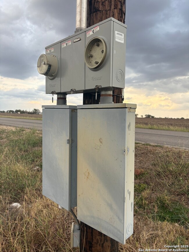 105 Double Creek Loop, Seguin, TX 78155 - photo 5