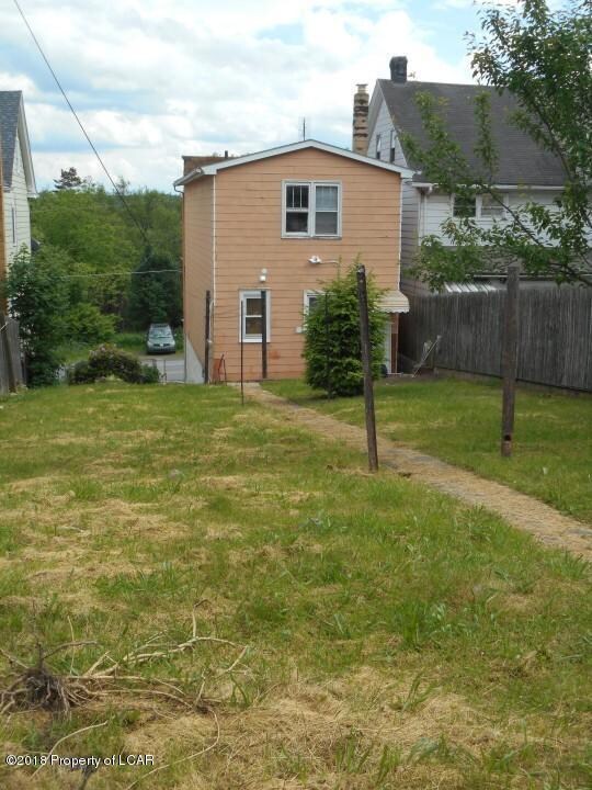 921 E Diamond Ave, Hazleton, PA 18201 - photo 6