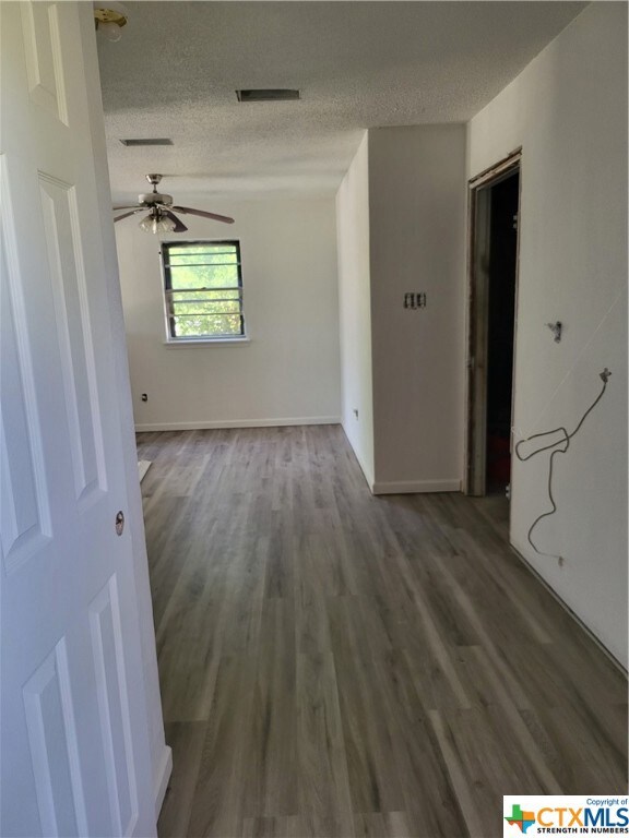 932 Randa St, Copperas Cove, TX 76522 - photo 2