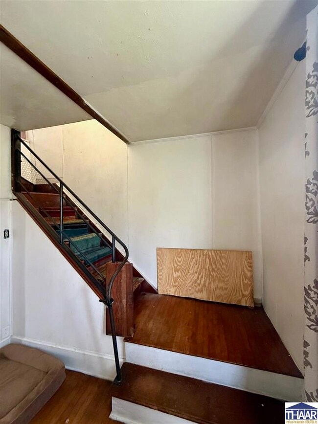 8626 W Phillip St, Merom, IN 47861 - photo 7