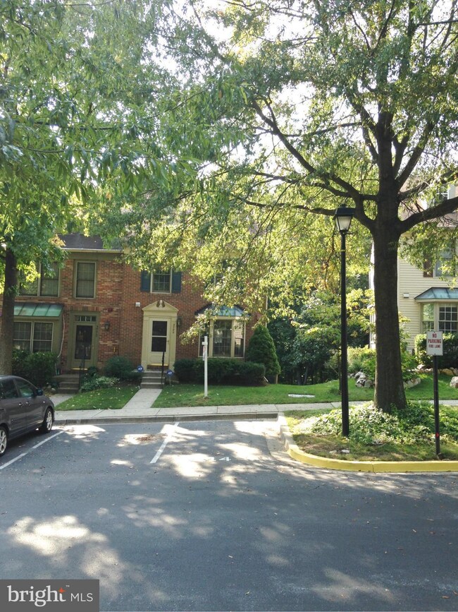 3780 Angelton Ct, Burtonsville, MD 20866 - photo 3