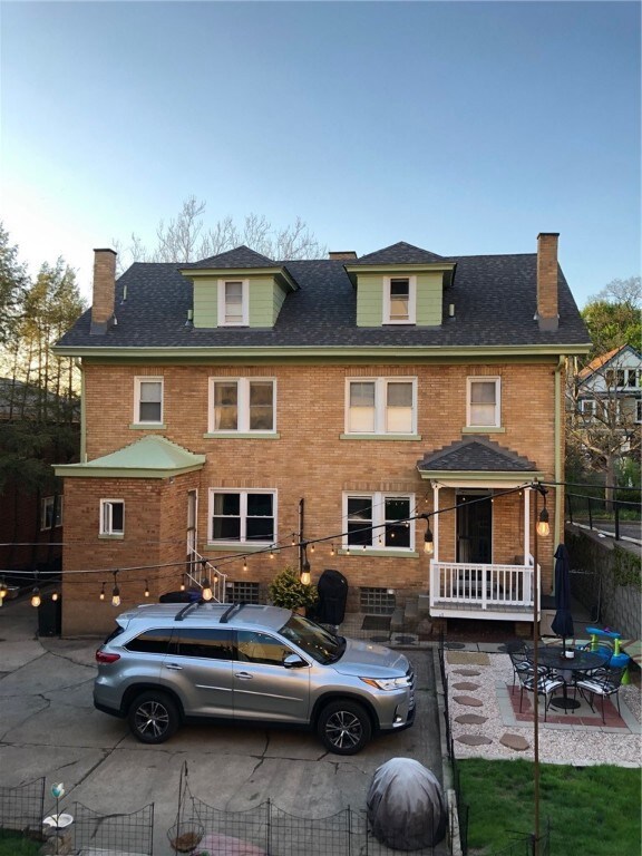 5870 Bartlett St unit 5872, Pittsburgh, PA 15217 - photo 2