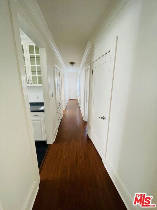 202 S Berendo St unit 202 1/2, Los Angeles, CA 90004 - photo 2