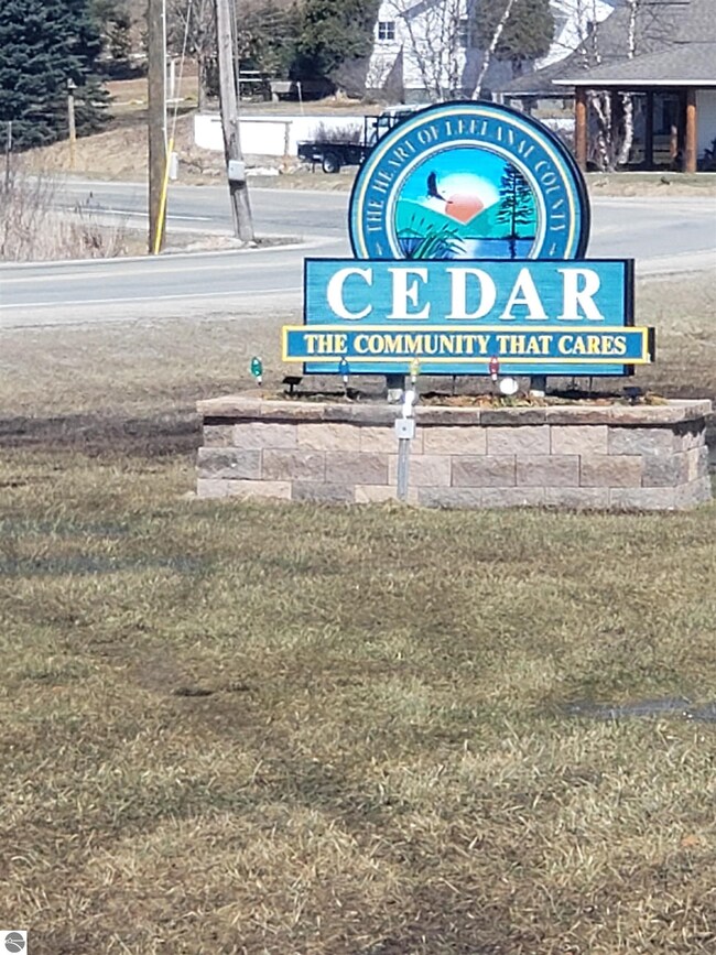 5546 E Hohnke Rd, Cedar, MI 49621 - photo 2