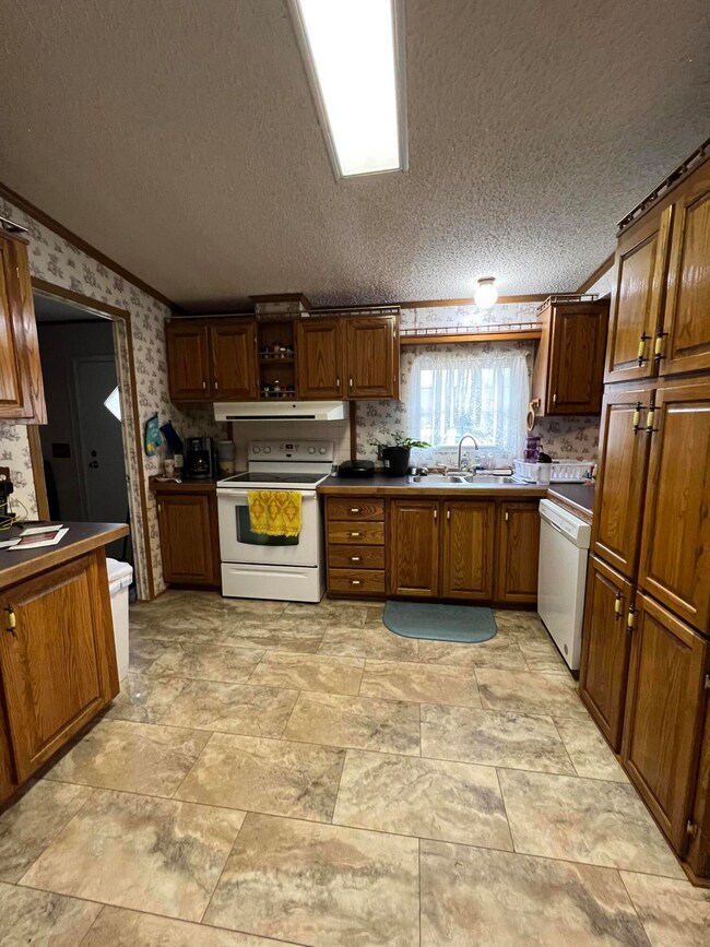 916 Nellie Head Rd, Tunnel Hill, GA 30755 - photo 7