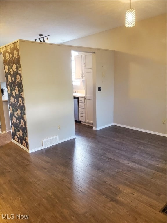 23205 Wainwright Terrace, Olmsted Falls, OH 44138 - photo 2