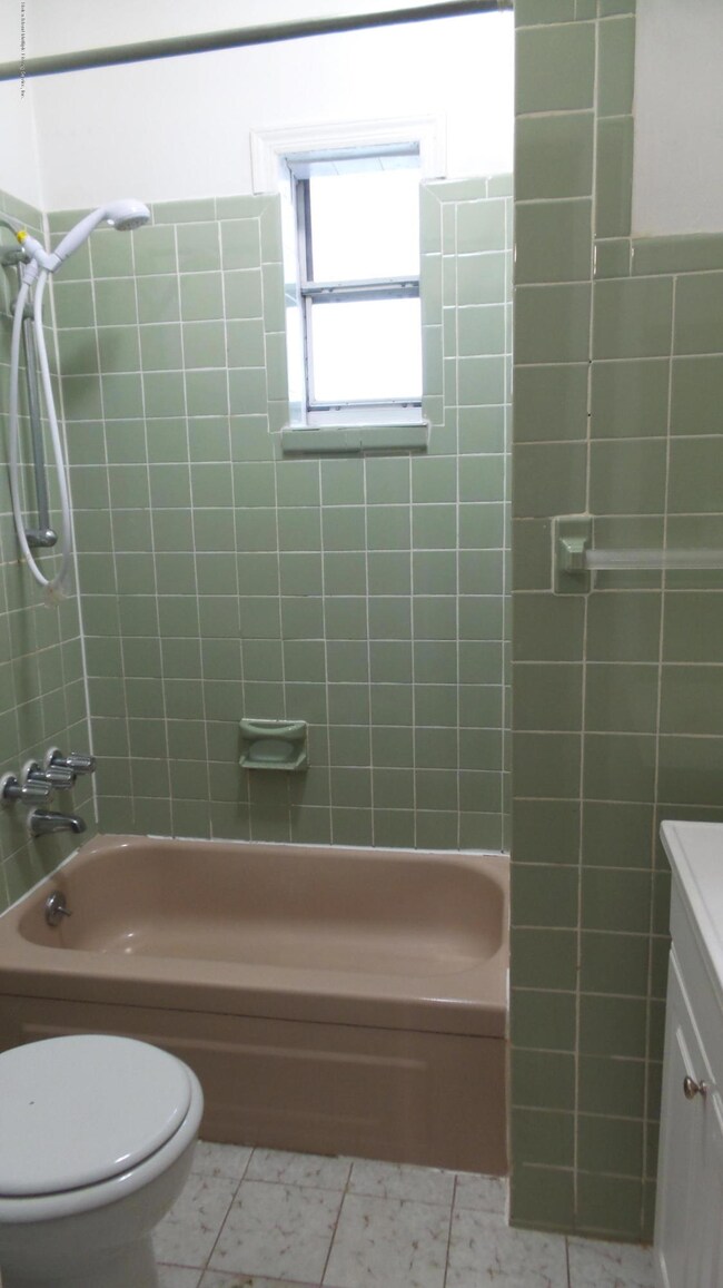 317 Norway Ave, Staten Island, NY 10305 - photo 7