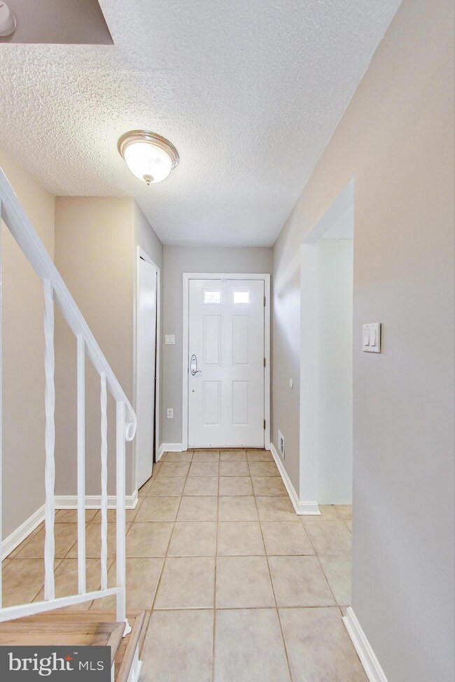 9609A Blake Ln unit 7200, Fairfax, VA 22031 - photo 2