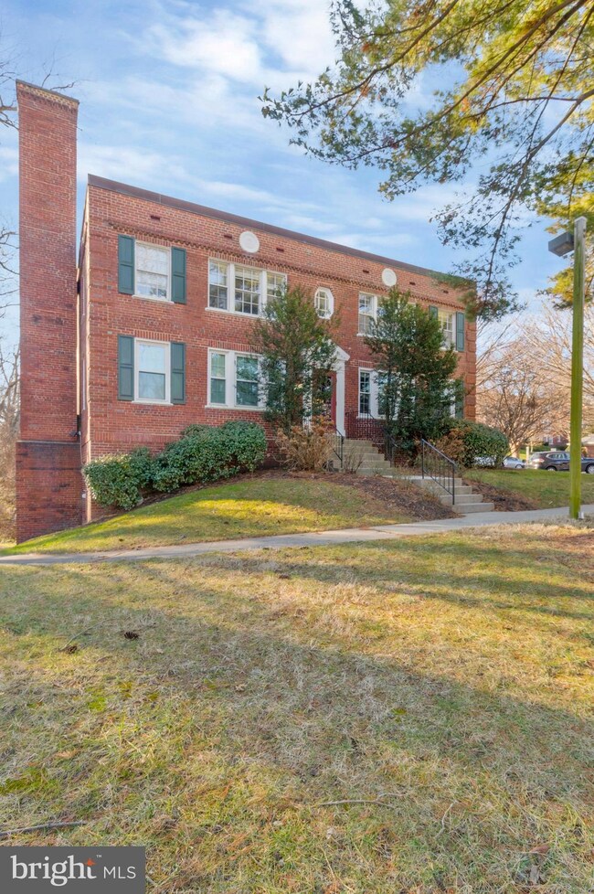 1917 N Rhodes St unit 12, Arlington, VA 22201 - photo 4