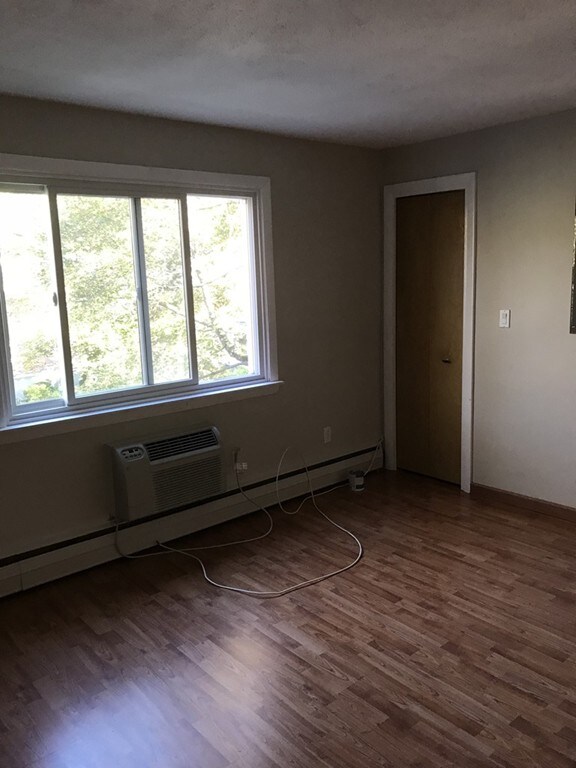 63 Lionel Ave unit F, Waltham, MA 02452 - photo 2