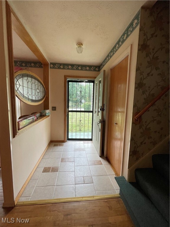 15995 Elbrook St NE, Alliance, OH 44601 - photo 2