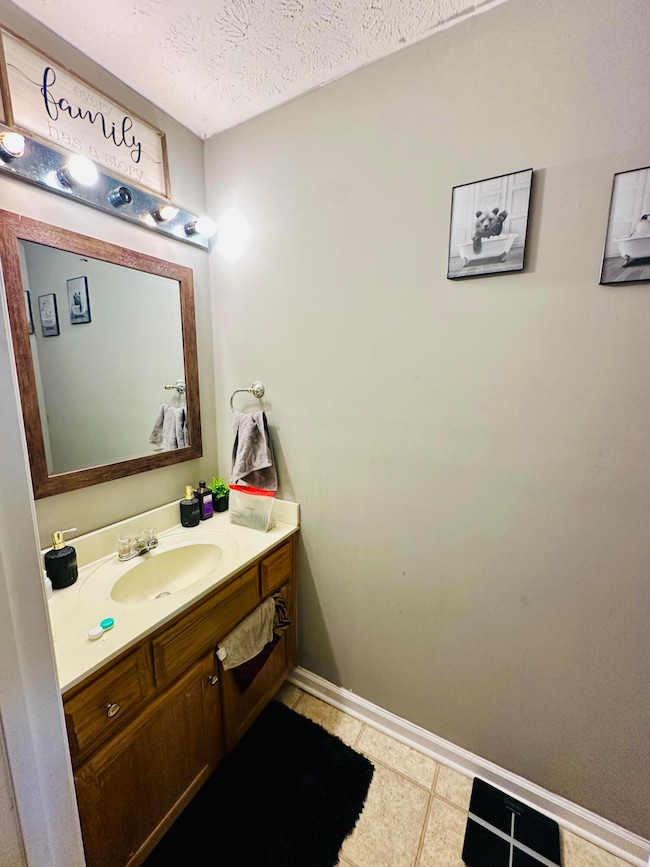 226 Hallie Irvine St, Richmond, KY 40475 - photo 4