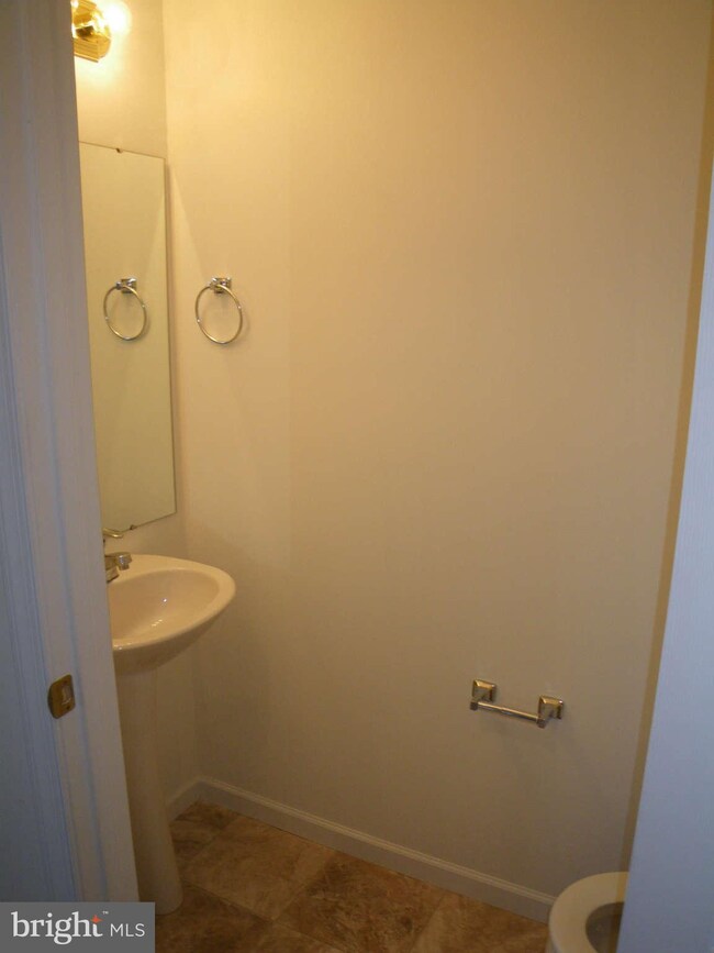 426 Lantern Ln, Chambersburg, PA 17201 - photo 3