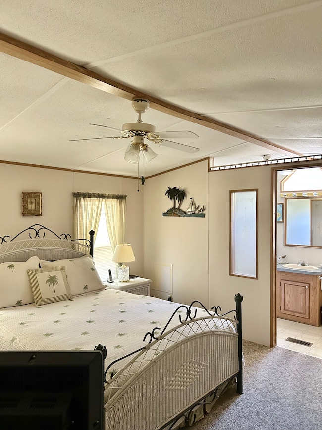 5751 Windtree Dr, Zephyrhills, FL 33541 - photo 4