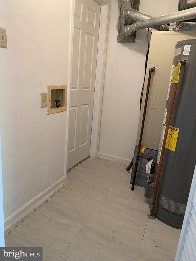 405 Tudor Dr, Winchester, VA 22603 - photo 5