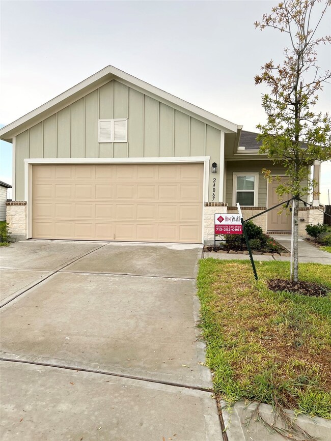 24067 Prairie Dust Dr, Hockley, TX 77447 - photo 2