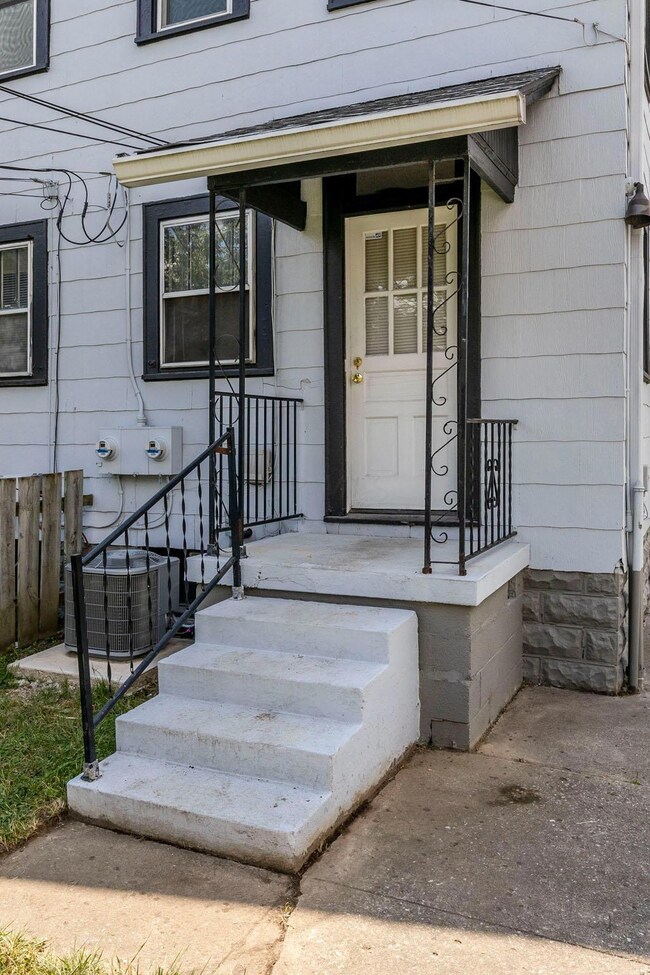 2020-06-19 484 E Moler St 09