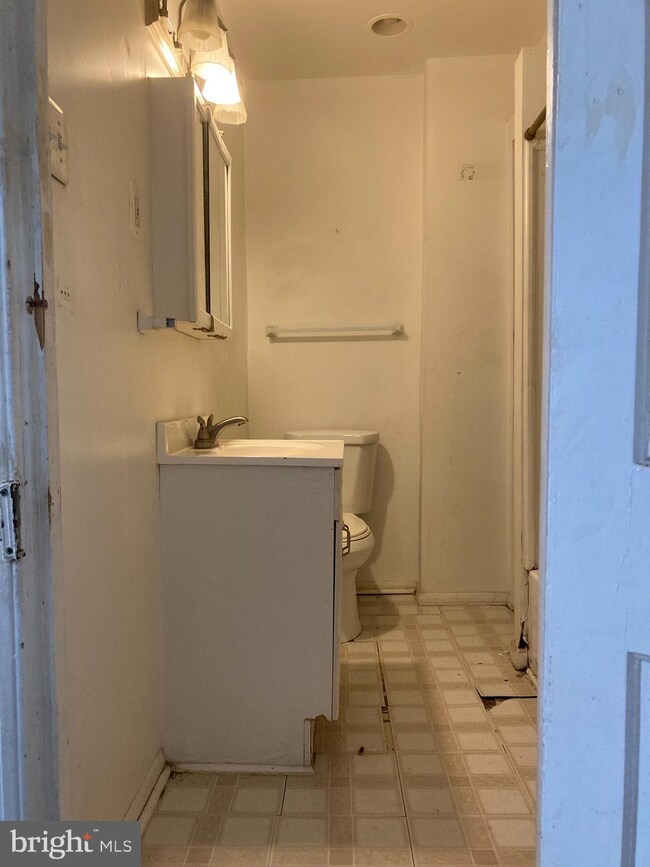 2126 W Lexington St, Baltimore, MD 21223 - photo 7