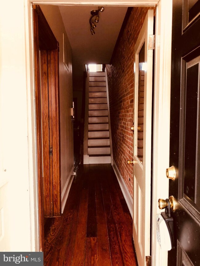 111 N Lakewood Ave, Baltimore, MD 21224 - photo 3