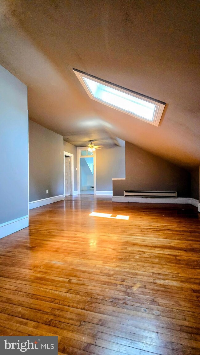 1500 Mineral Spring Rd unit 3, Reading, PA 19602 - photo 4