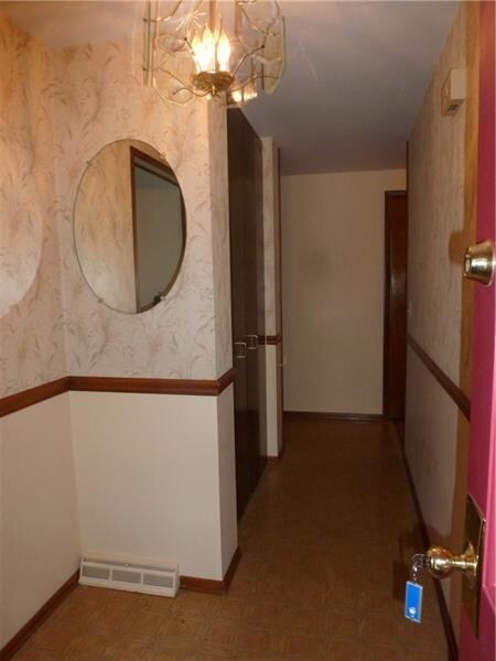 entry way...come on in...