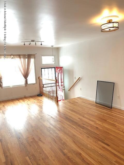 1184 Clove Rd, Staten Island, NY 10301 - photo 4