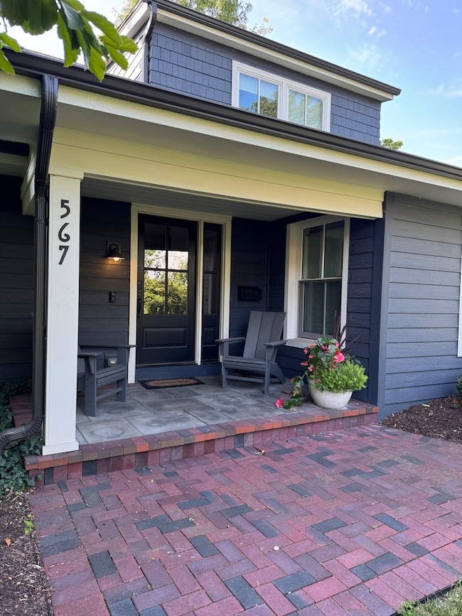 567 Deerpath Rd, Glen Ellyn, IL 60137 - photo 3