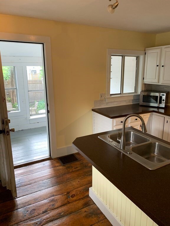 5 Chestnut St, Newburyport, MA 01950 - photo 7