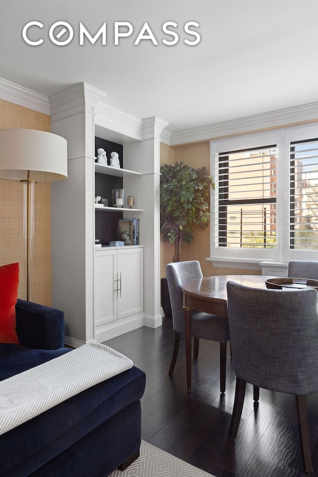 196 E 75th St unit 9G, New York, NY 10021 - photo 4