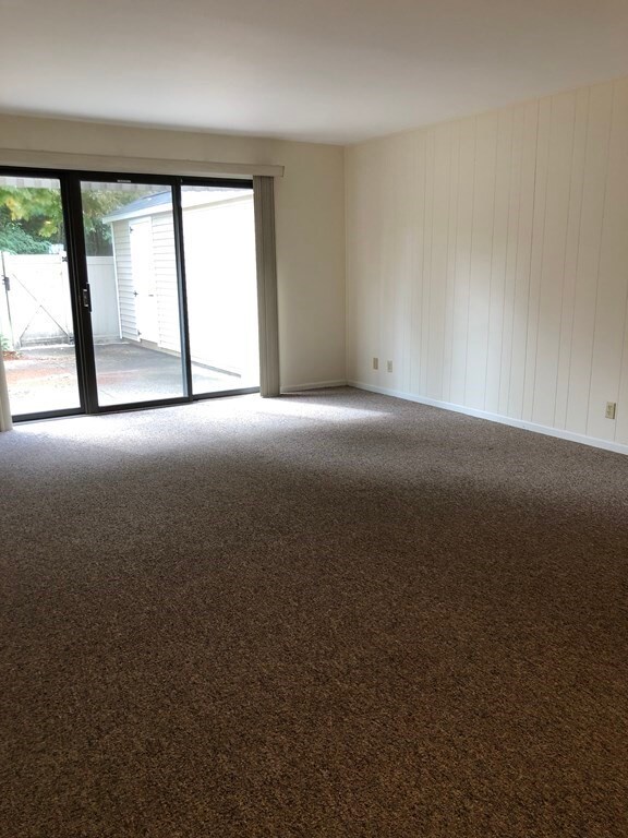 909 Windsor Dr unit 909, Framingham, MA 01701 - photo 5