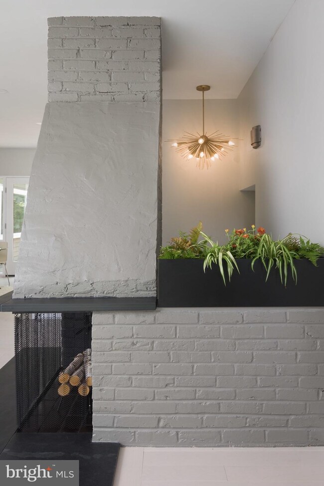 2003 Bedford Ln, Alexandria, VA 22307 - photo 7