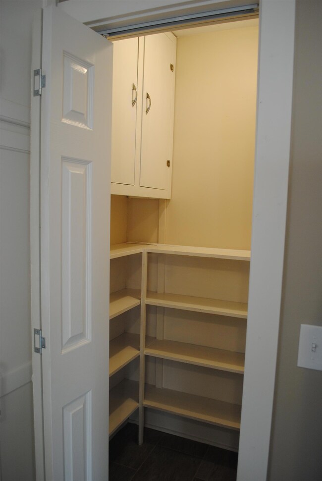 721 Hoover St, Shelbyville, TN 37160 - photo 7