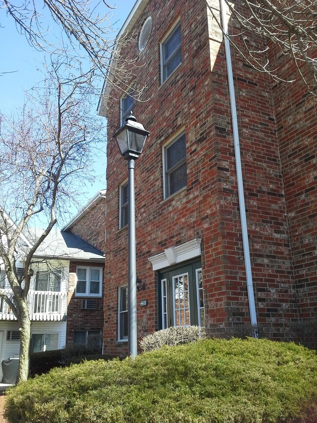 4408 W Shamrock Ln unit 1D, McHenry, IL 60050 - photo 7