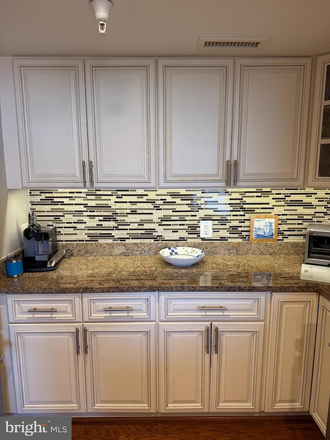 11710 Old Georgetown Rd unit 530, North Bethesda, MD 20852 - photo 6