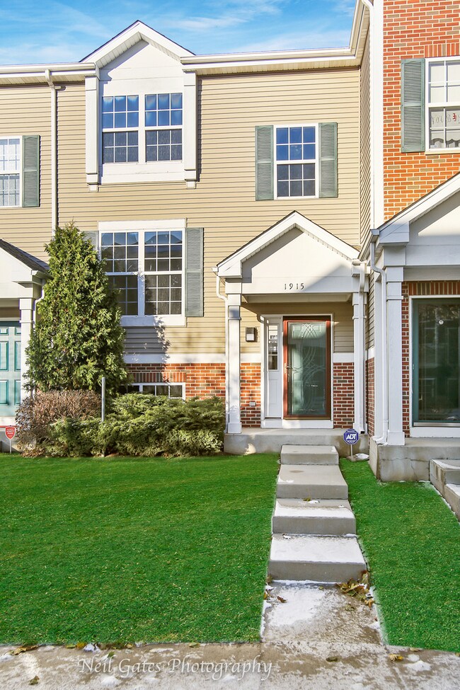 1915 Freedom Ct unit 393, Zion, IL 60099 - photo 2