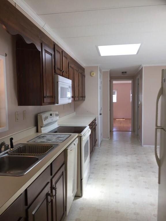 10 Puritan Rd, Taunton, MA 02780 - photo 6