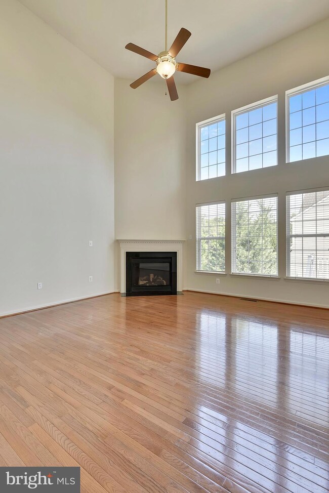 2704 Cast Off Loop, Woodbridge, VA 22191 - photo 3