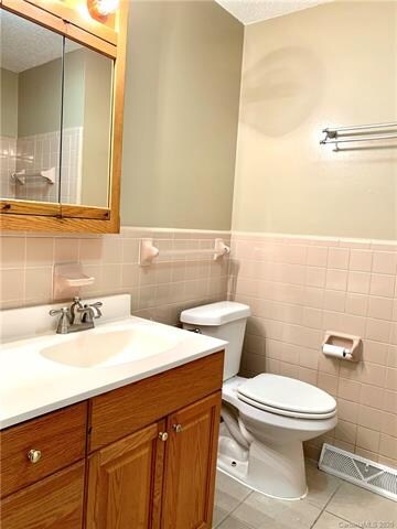 115 Victoria Dr, Statesville, NC 28625 - photo 5