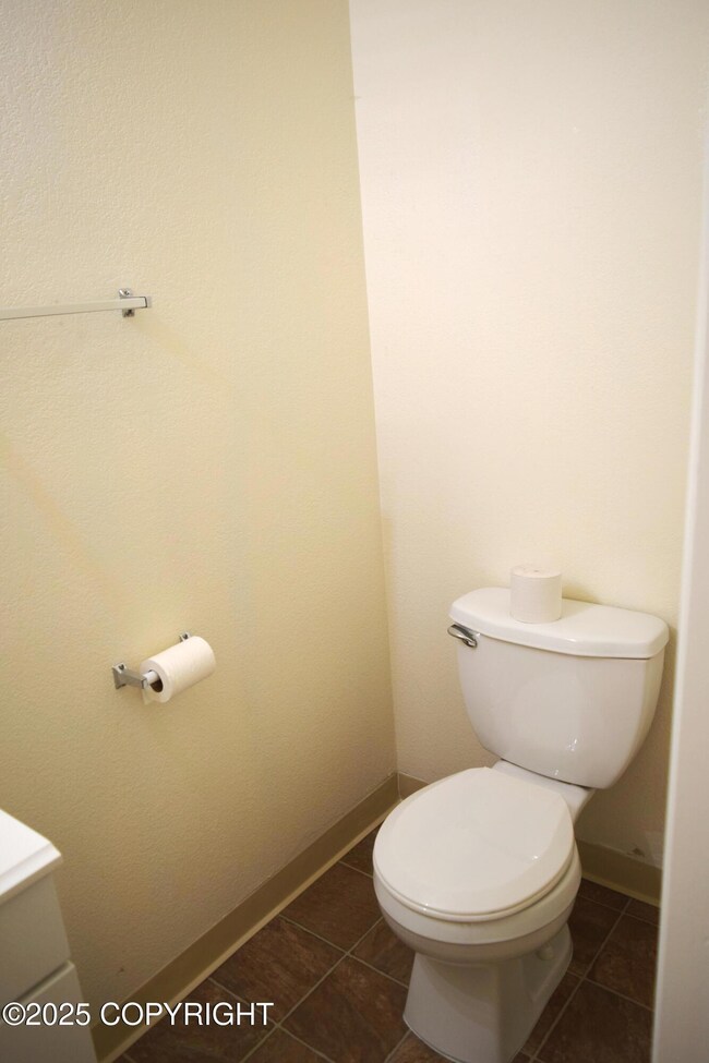 1411 Carolyn Cir unit C, Anchorage, AK 99504 - photo 7