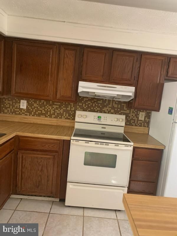 19132 Partridge Wood Dr, Germantown, MD 20874 - photo 3