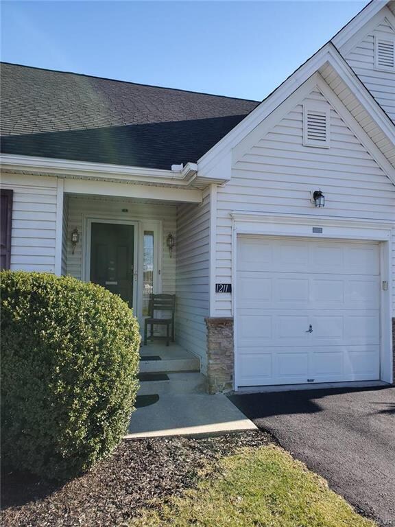 1211 Briarwood Ln, Easton, PA 18040 - photo 2