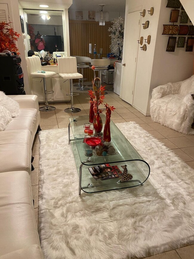 5228 Flowering Peach Dr unit V1, Memphis, TN 38115 - photo 2