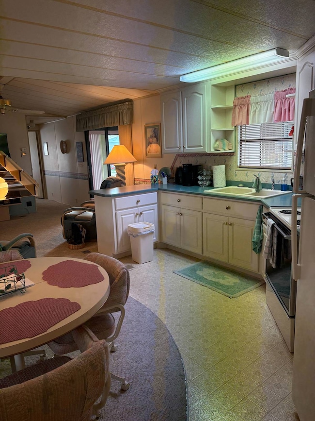 1174 Whisper Lake Blvd unit 14, Sebring, FL 33870 - photo 2